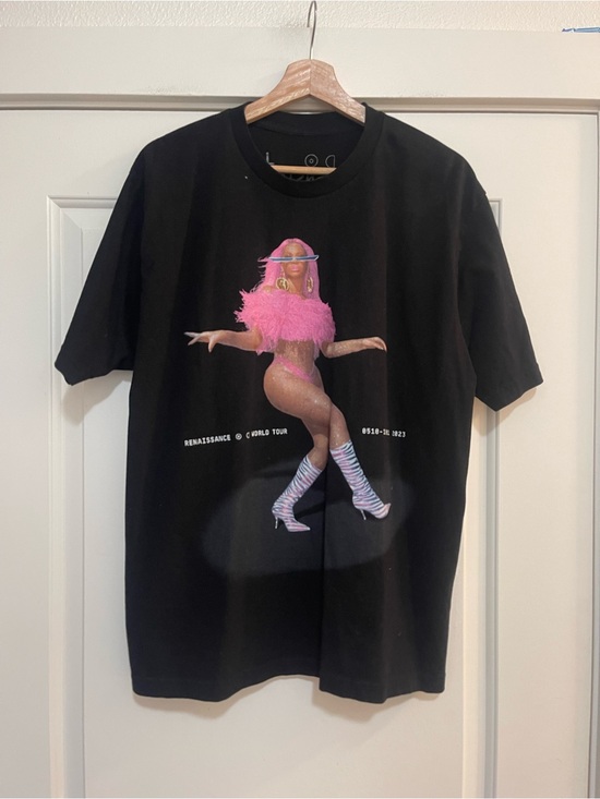 Tops - Beyoncé Year of Renaissance World Tour 2023 Graphic Tee